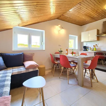 Lipovac Apartment Malinska