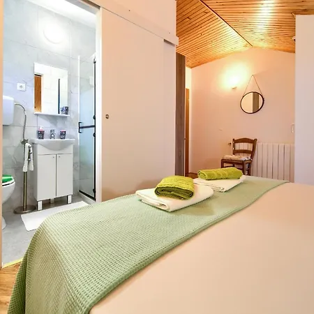 Lipovac Apartment *